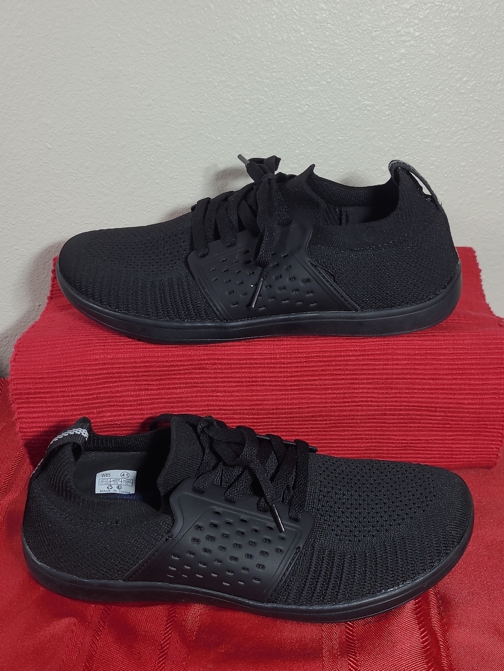 WHITIN Women's All-Black Knit Lace-Up Sneakers